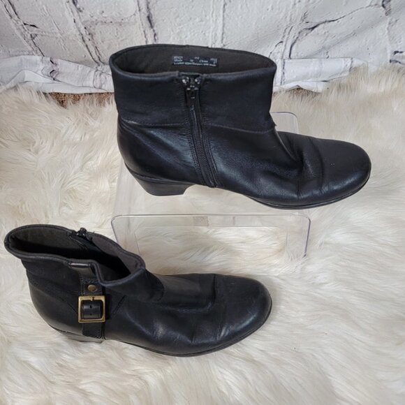 CLARKS Womens 9 Ingalls Dover Leather Black Heeled‎ Booties Comfort Ankle Boots - Picture 11 of 11